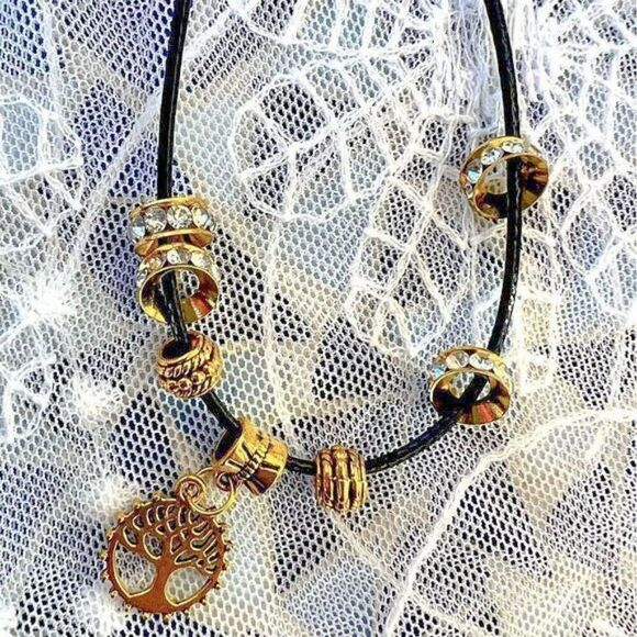 Tree Of Life Crystal Charm Necklace NWOT - Picture 3 of 7